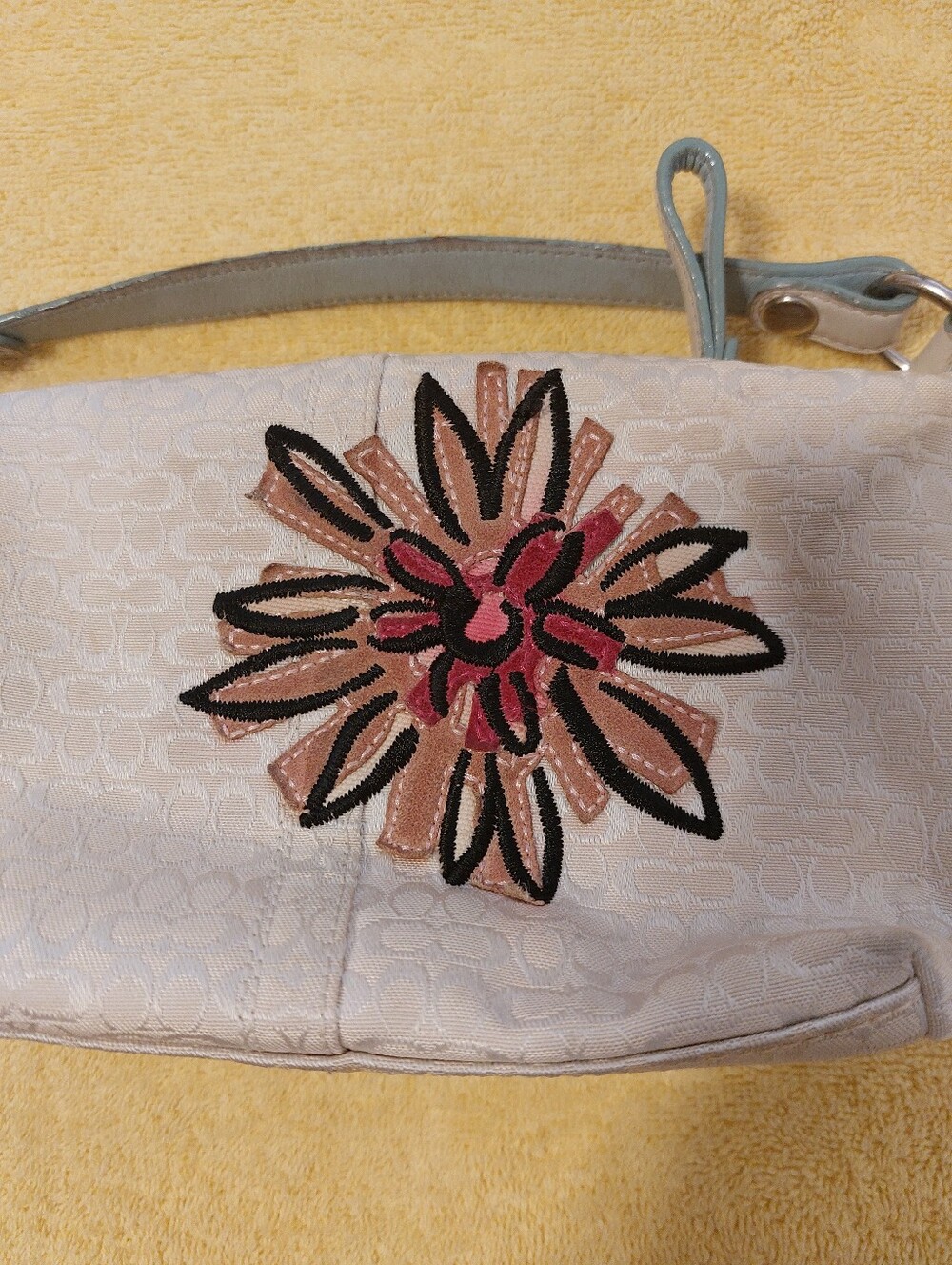 Coach Vintage Mini Bag - Picture 6 of 16